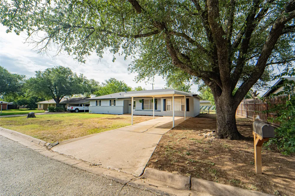 1505 Westridge Circle Breckenridge, TX 76424