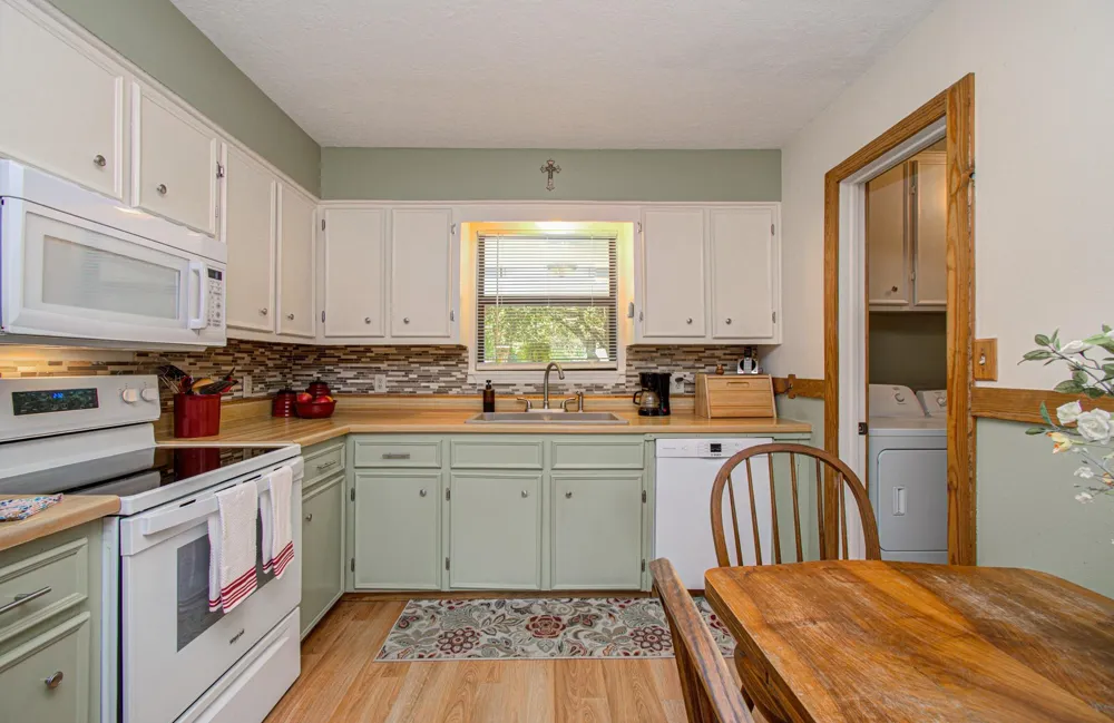 11531 Silver Springs Road Rockdale, TX 76567