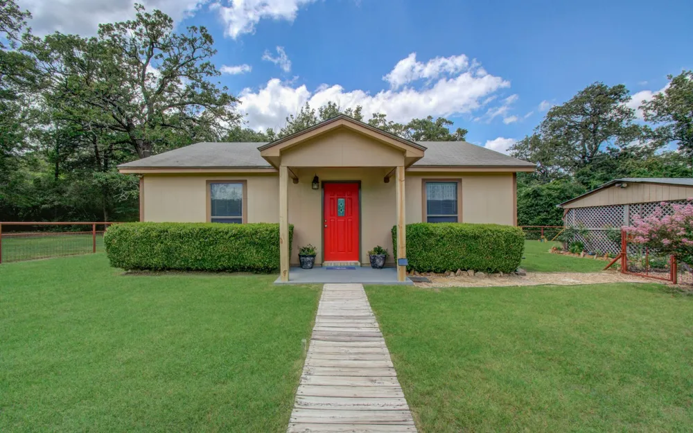 11531 Silver Springs Road Rockdale, TX 76567