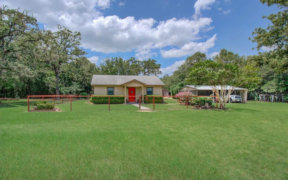 11531 Silver Springs Road Rockdale, TX 76567