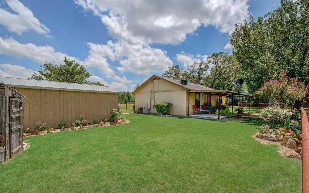 11531 Silver Springs Road Rockdale, TX 76567