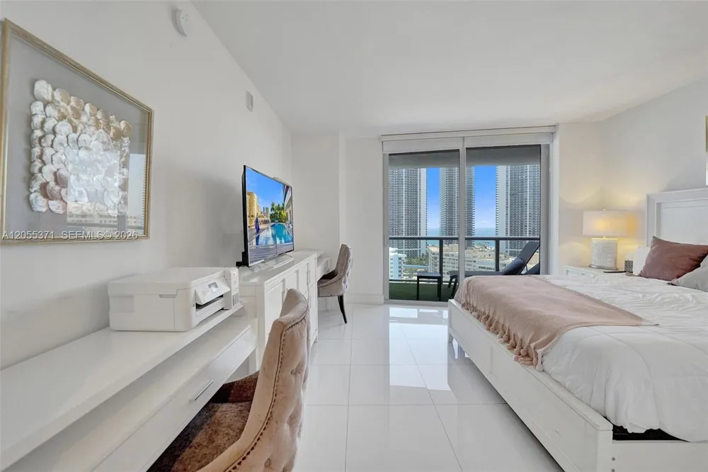 2600 E Hallandale Beach Blvd #T1902 Hallandale Beach, FL 33009