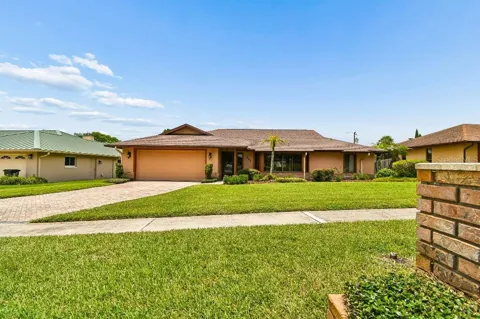 507 FERNWOOD DRIVE