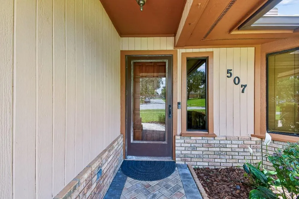 507 FERNWOOD DRIVE Altamonte Springs, FL 32701