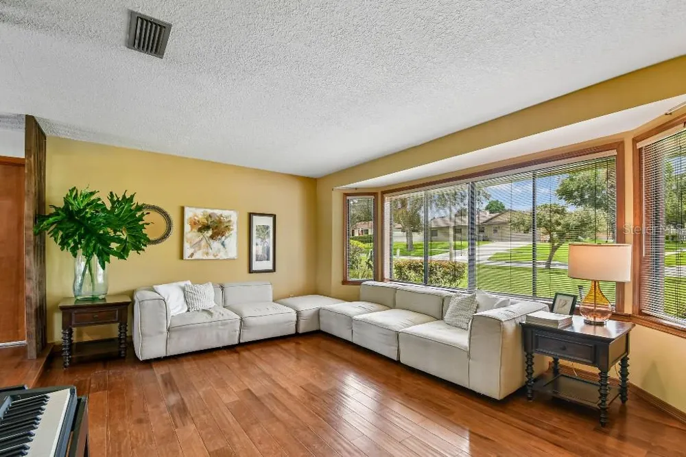 507 FERNWOOD DRIVE Altamonte Springs, FL 32701