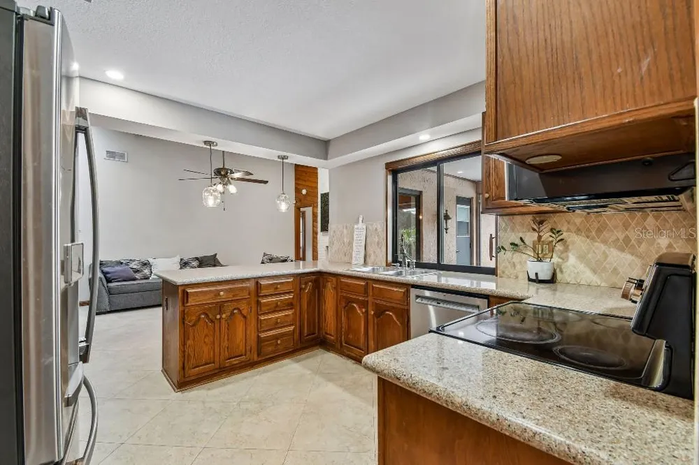 507 FERNWOOD DRIVE Altamonte Springs, FL 32701