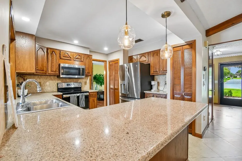 507 FERNWOOD DRIVE Altamonte Springs, FL 32701