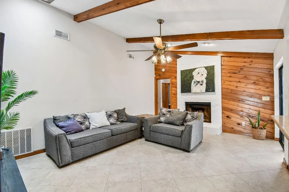 507 FERNWOOD DRIVE Altamonte Springs, FL 32701