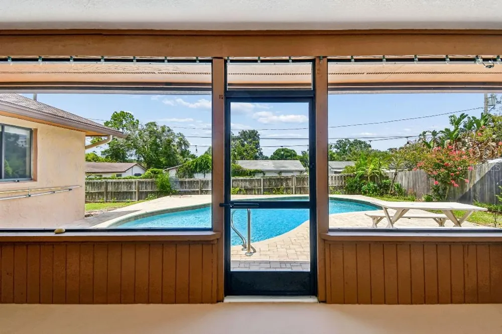 507 FERNWOOD DRIVE Altamonte Springs, FL 32701