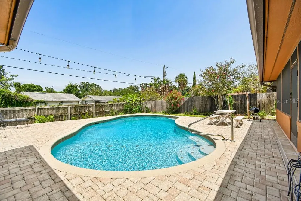 507 FERNWOOD DRIVE Altamonte Springs, FL 32701