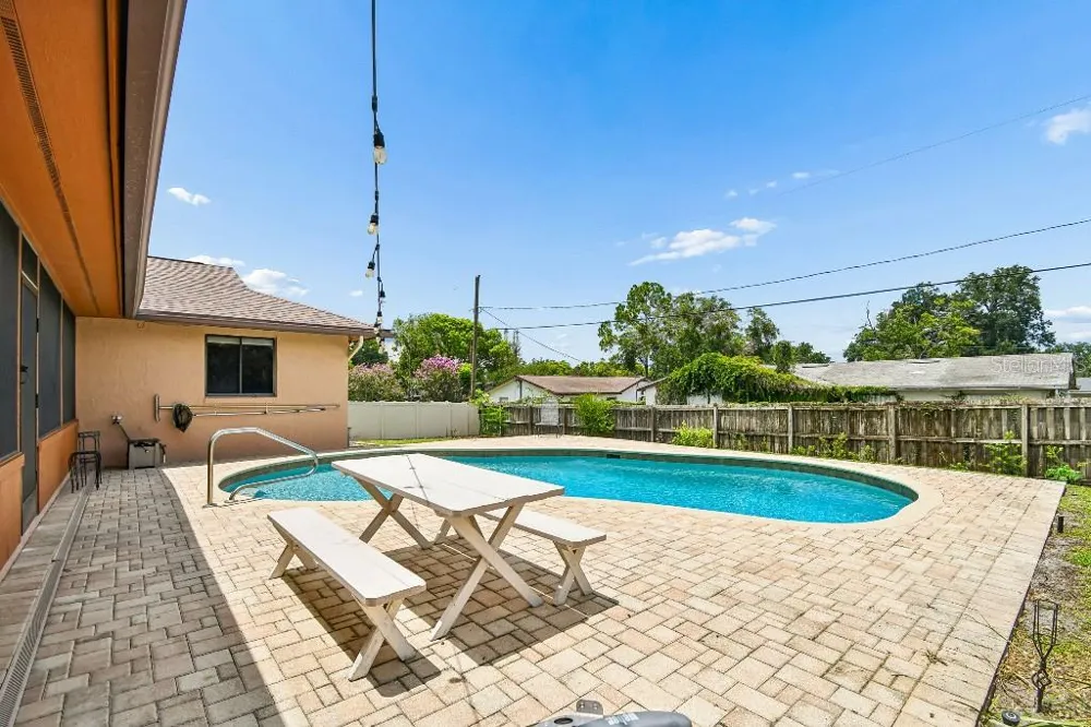 507 FERNWOOD DRIVE Altamonte Springs, FL 32701