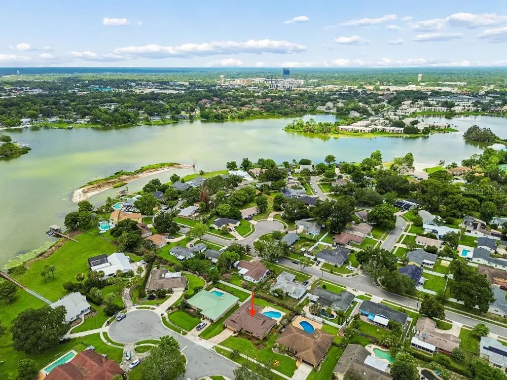 507 FERNWOOD DRIVE Altamonte Springs, FL 32701