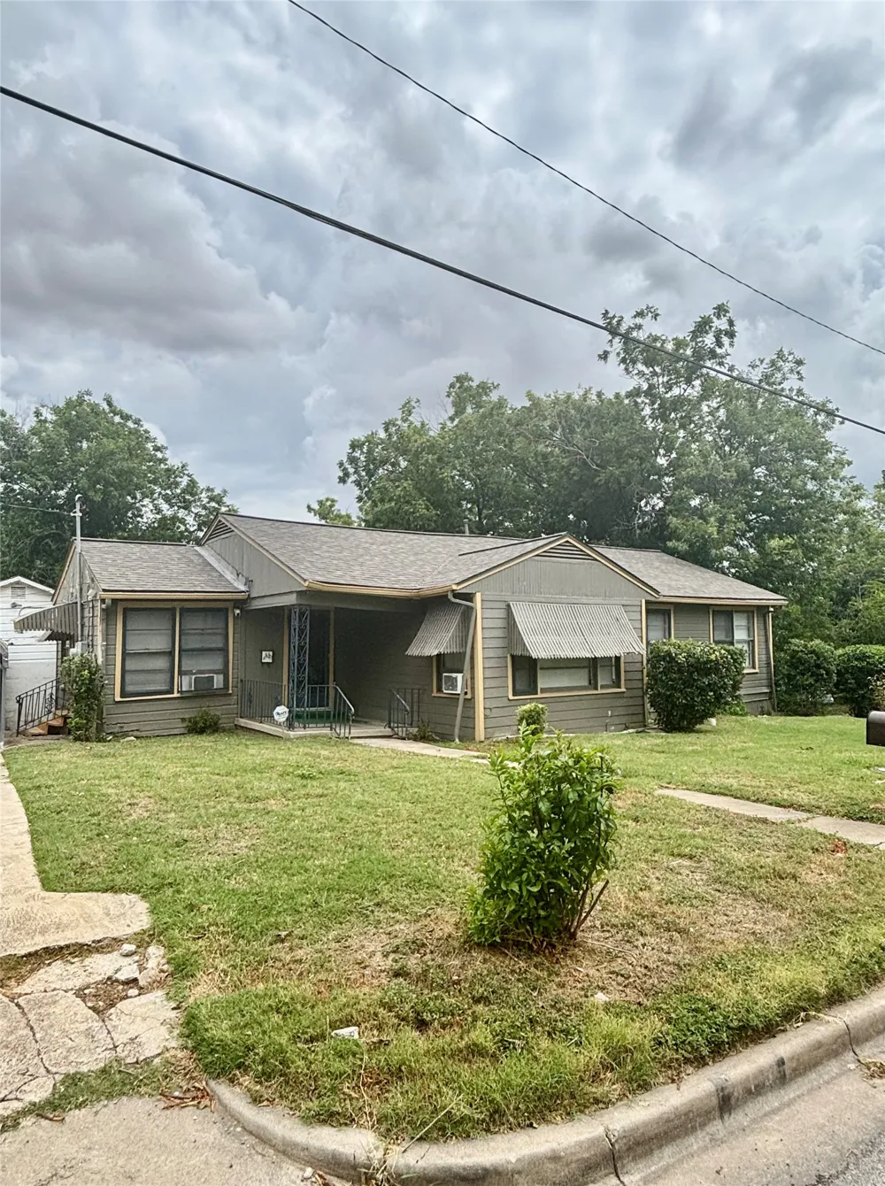 415 E 7th Street Taylor, TX 76574
