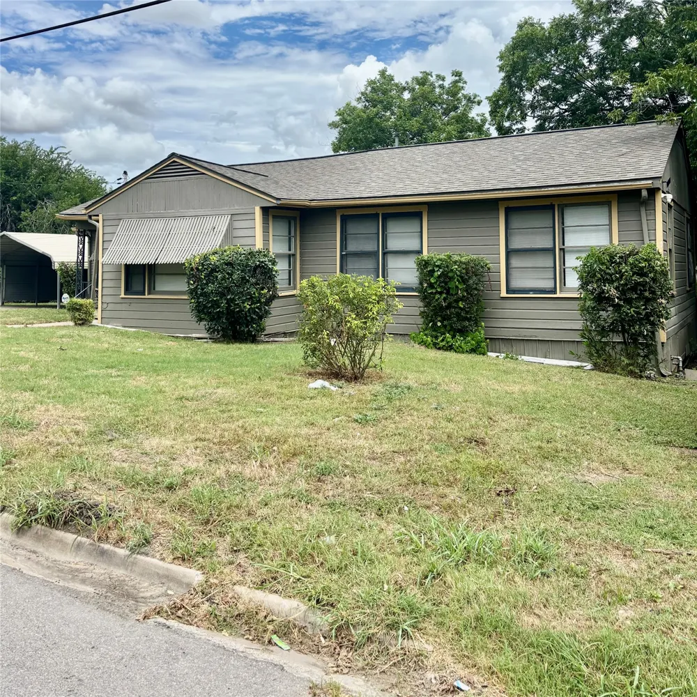 415 E 7th Street Taylor, TX 76574