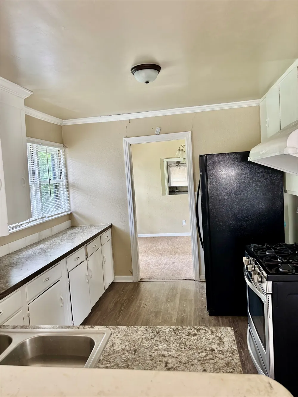 415 E 7th Street Taylor, TX 76574