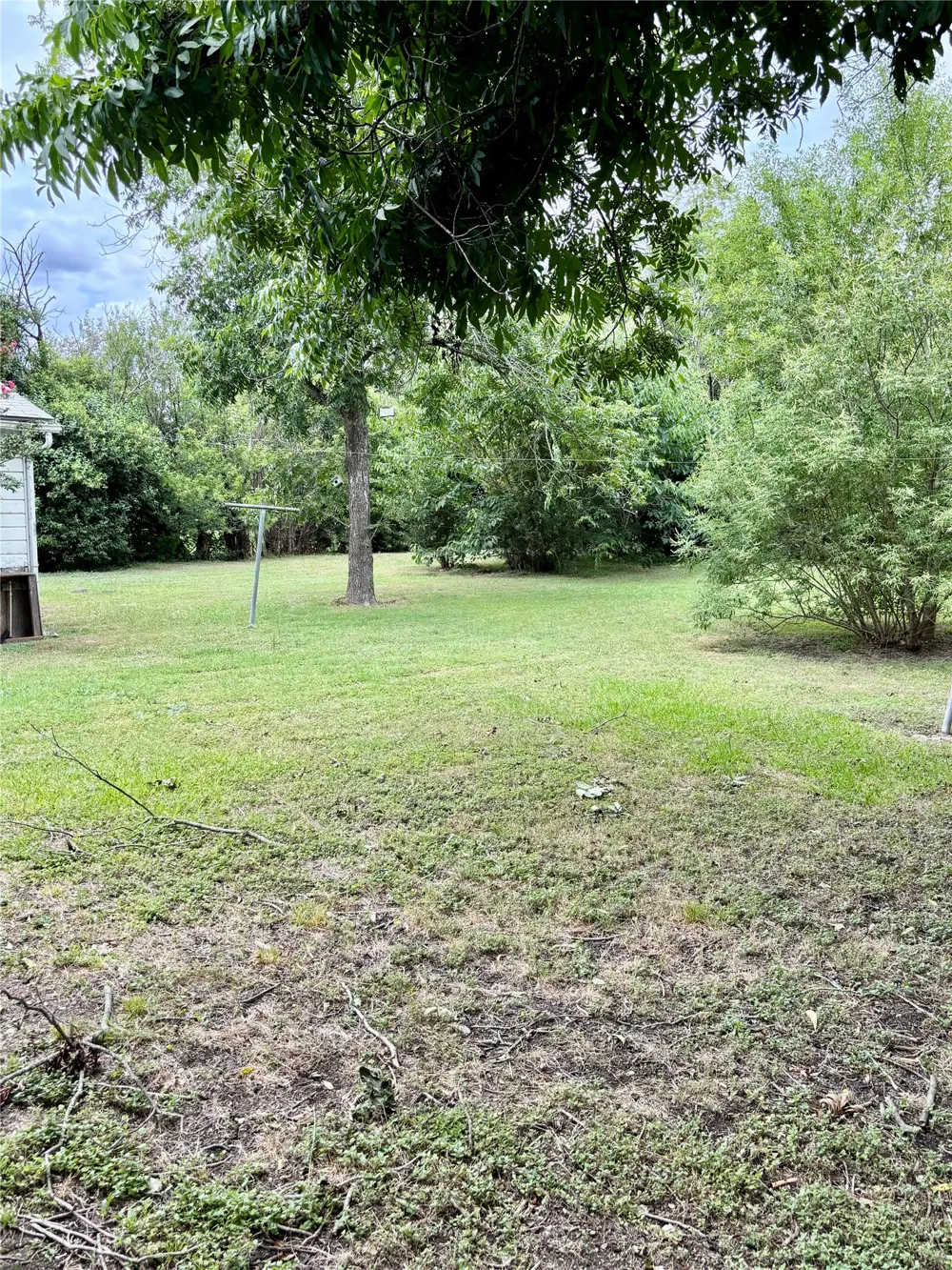 415 E 7th Street Taylor, TX 76574