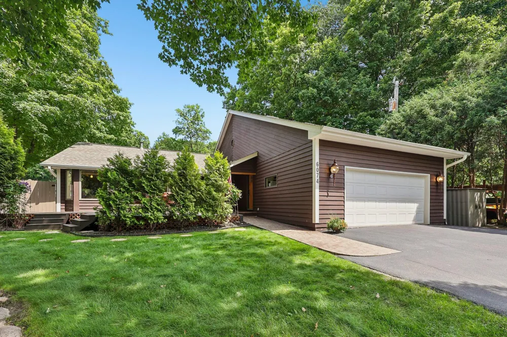 6074 Ridgewood Road Mound, MN 55364