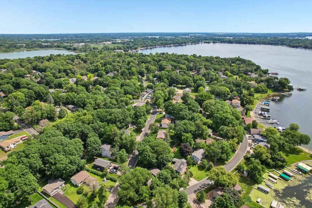 6074 Ridgewood Road Mound, MN 55364