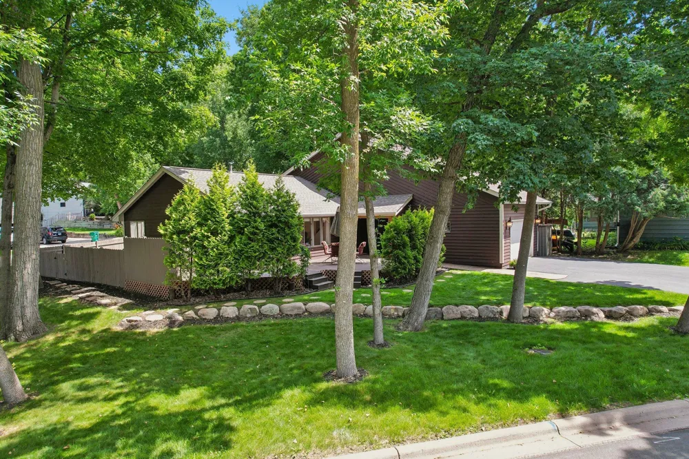6074 Ridgewood Road Mound, MN 55364