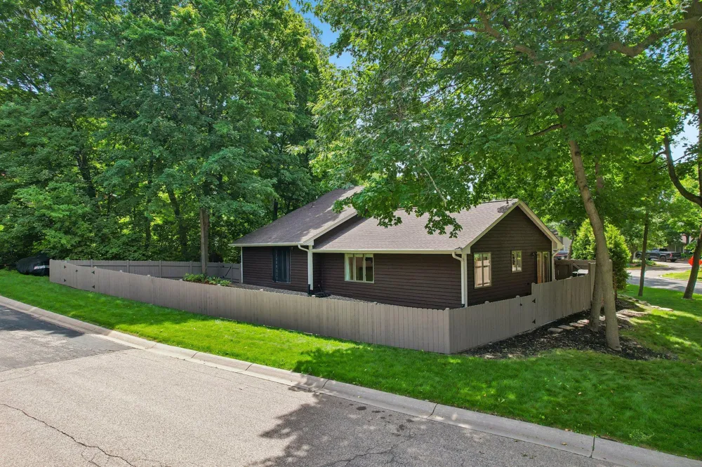 6074 Ridgewood Road Mound, MN 55364