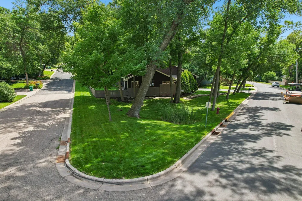 6074 Ridgewood Road Mound, MN 55364