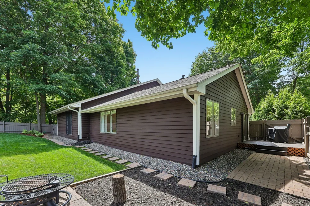 6074 Ridgewood Road Mound, MN 55364