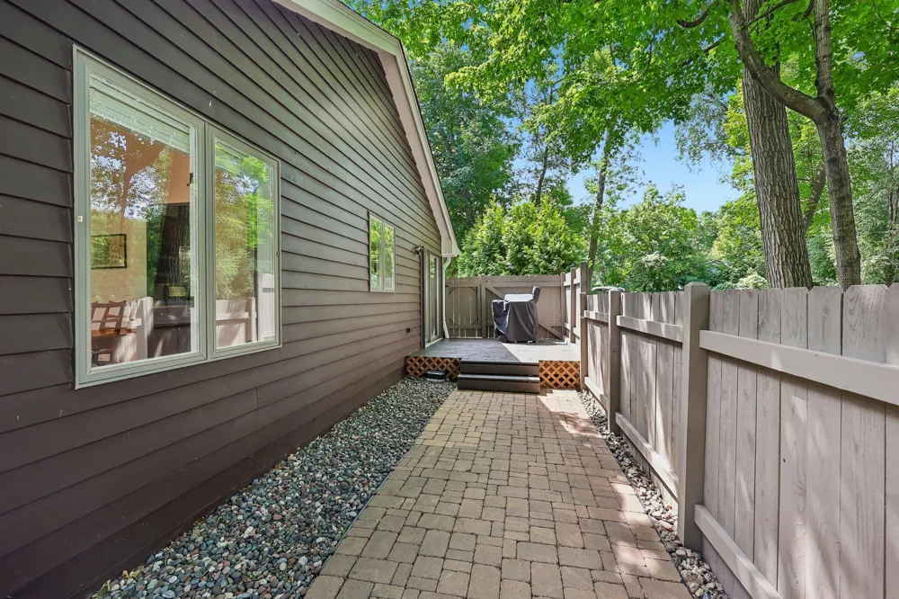 6074 Ridgewood Road Mound, MN 55364
