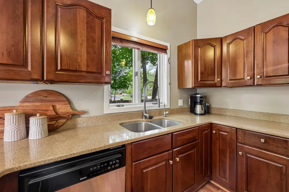 6074 Ridgewood Road Mound, MN 55364