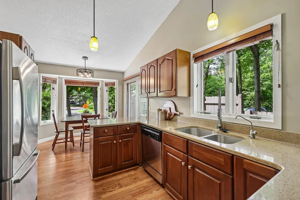 6074 Ridgewood Road Mound, MN 55364