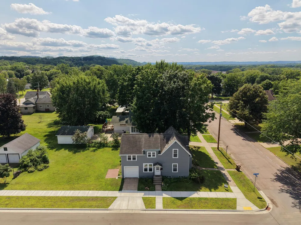 619 E Wells Street Durand, WI 54736