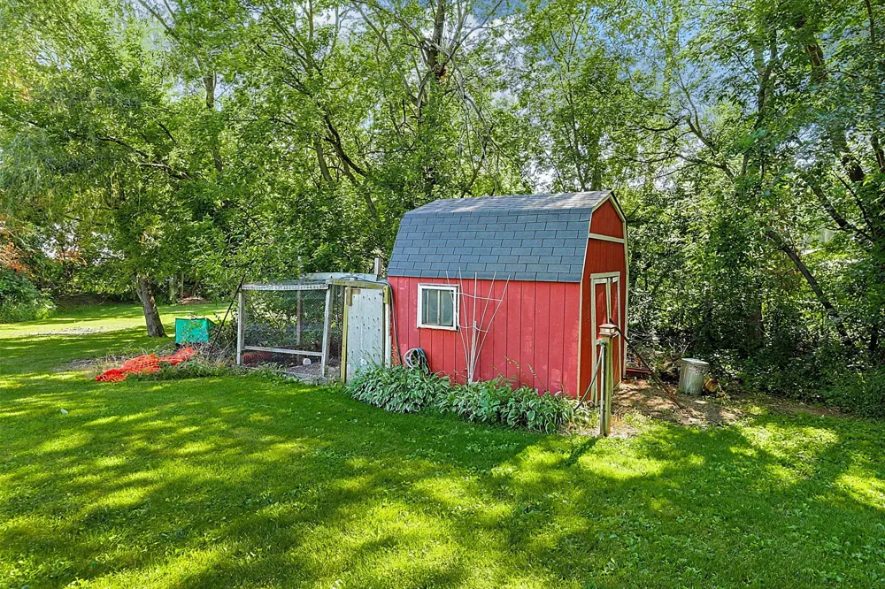 10150 Beebe Lake Road NE Hanover, MN 55376