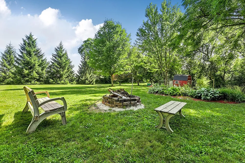 10150 Beebe Lake Road NE Hanover, MN 55376