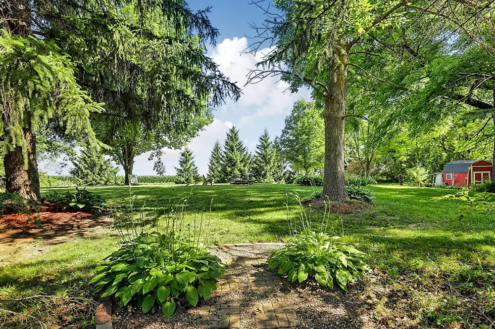 10150 Beebe Lake Road NE Hanover, MN 55376