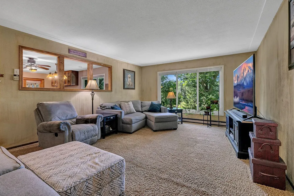 10150 Beebe Lake Road NE Hanover, MN 55376
