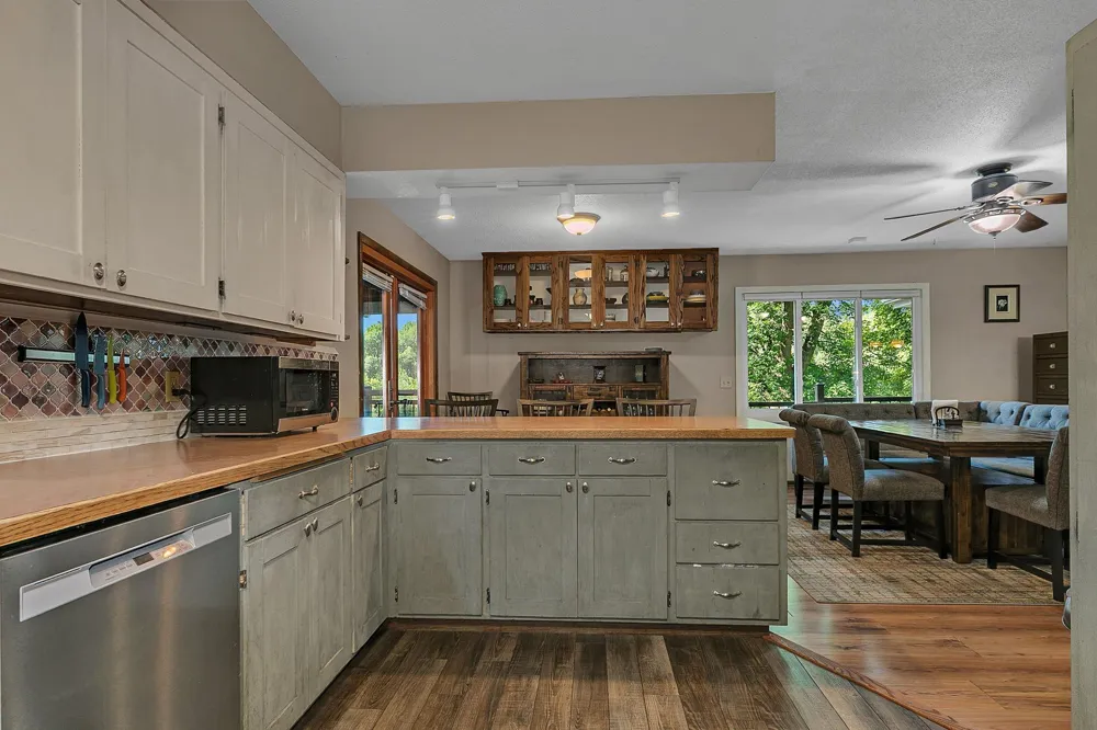 10150 Beebe Lake Road NE Hanover, MN 55376