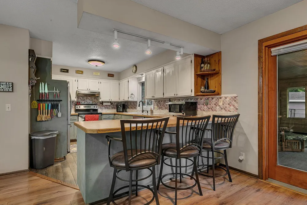 10150 Beebe Lake Road NE Hanover, MN 55376