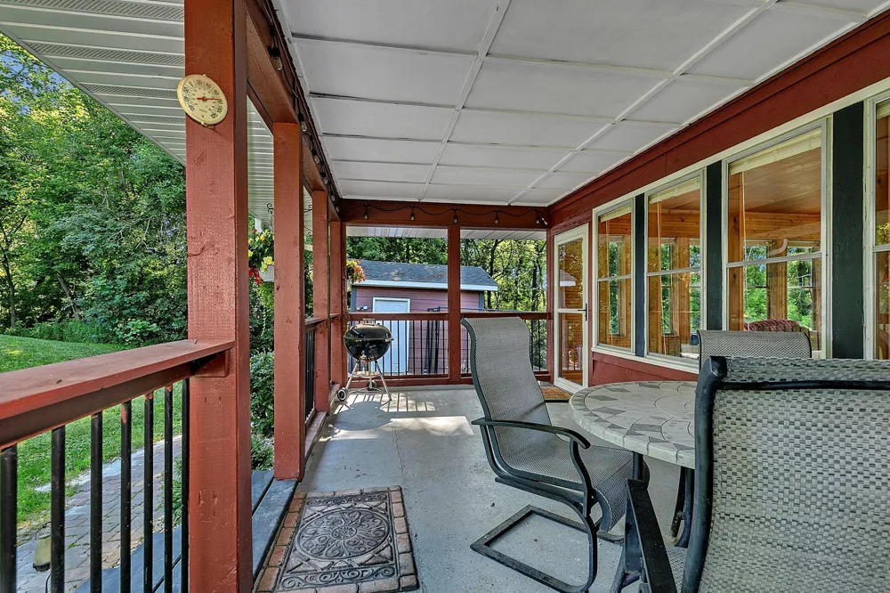 10150 Beebe Lake Road NE Hanover, MN 55376