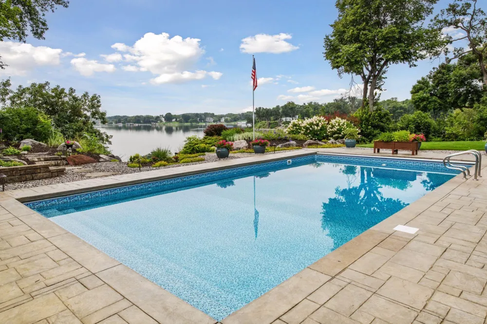 1065 Bayside Lane Minnetrista, MN 55364