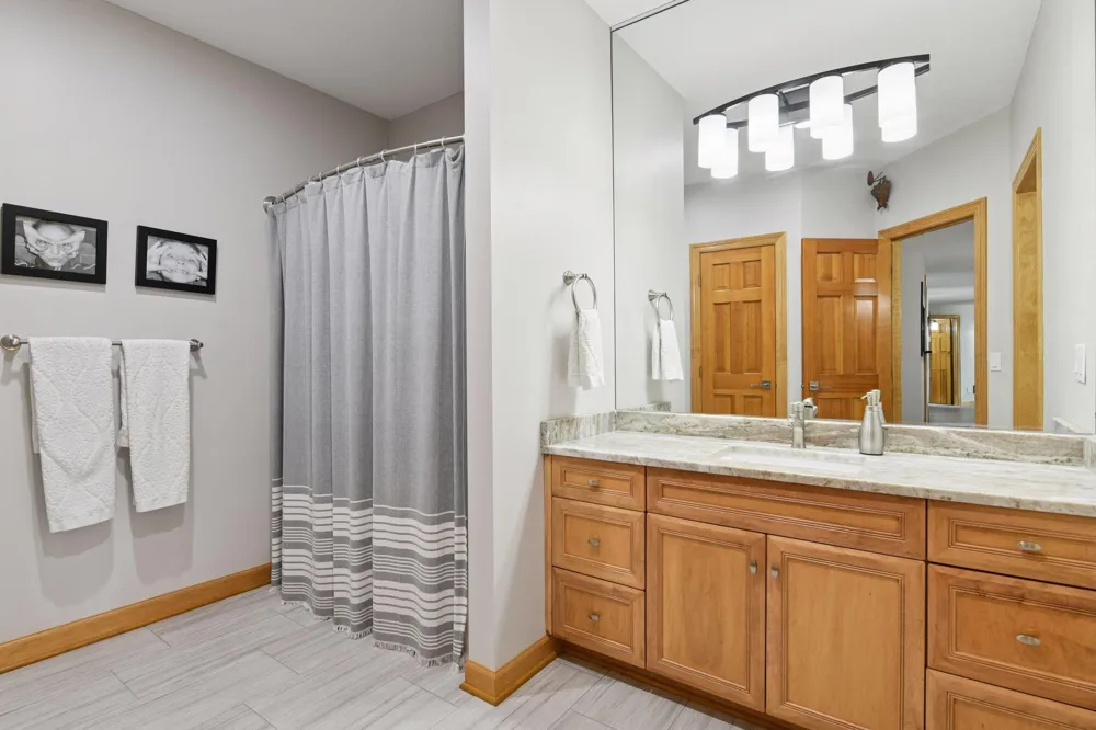 1065 Bayside Lane Minnetrista, MN 55364