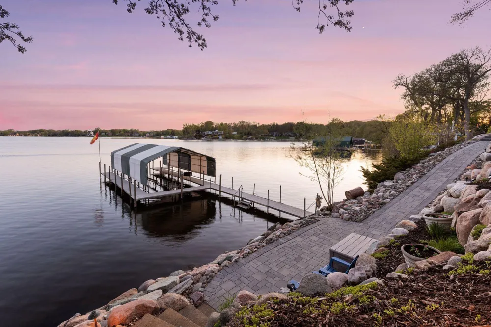 1065 Bayside Lane Minnetrista, MN 55364