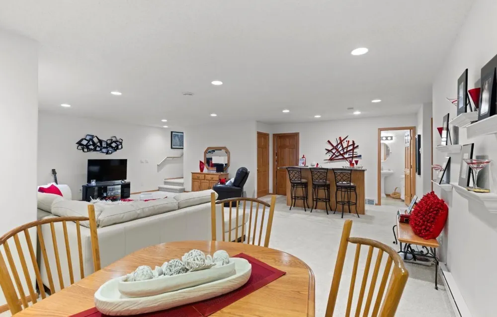 3410 Village Green Drive Moorhead, MN 56560