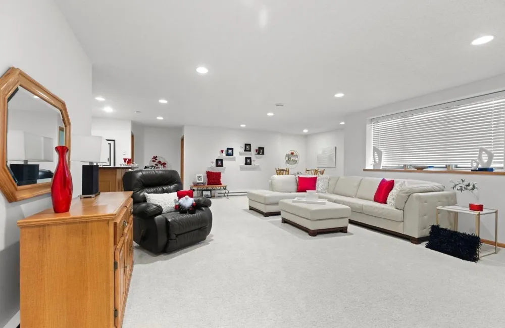 3410 Village Green Drive Moorhead, MN 56560