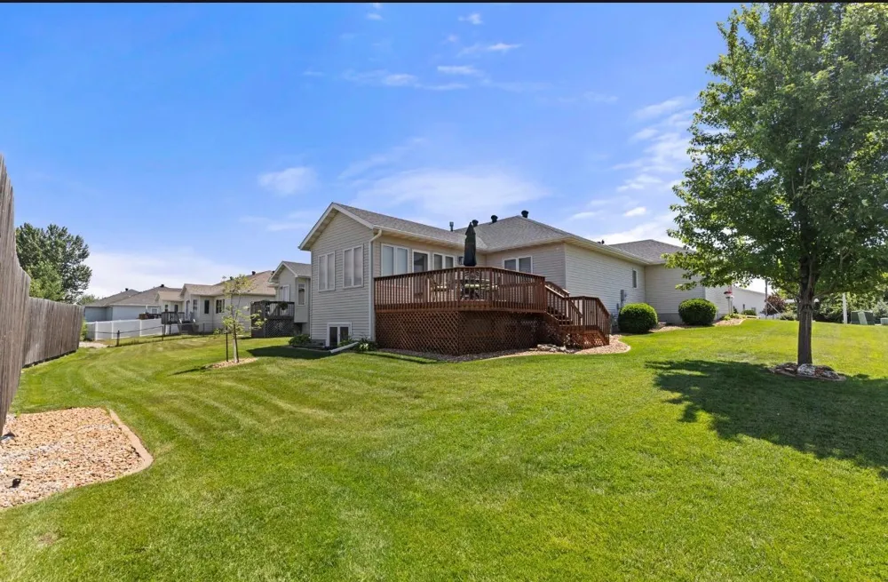 3410 Village Green Drive Moorhead, MN 56560
