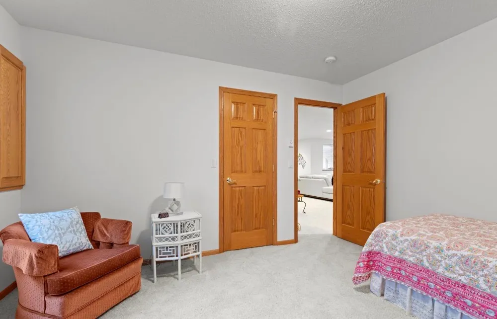 3410 Village Green Drive Moorhead, MN 56560
