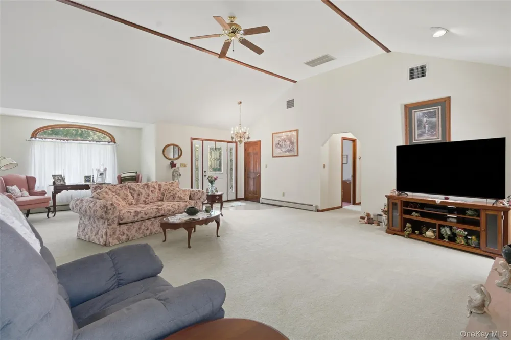 806 Peenpack Trail Sparrowbush, NY 12780