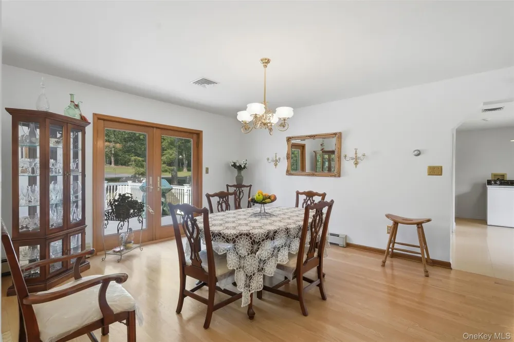 806 Peenpack Trail Sparrowbush, NY 12780
