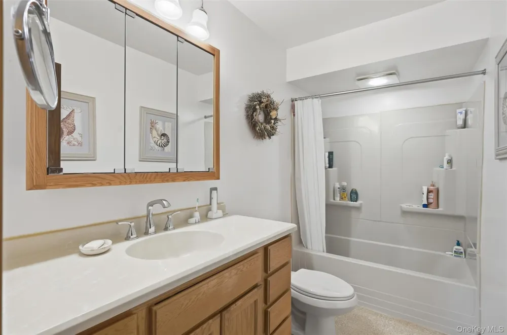806 Peenpack Trail Sparrowbush, NY 12780
