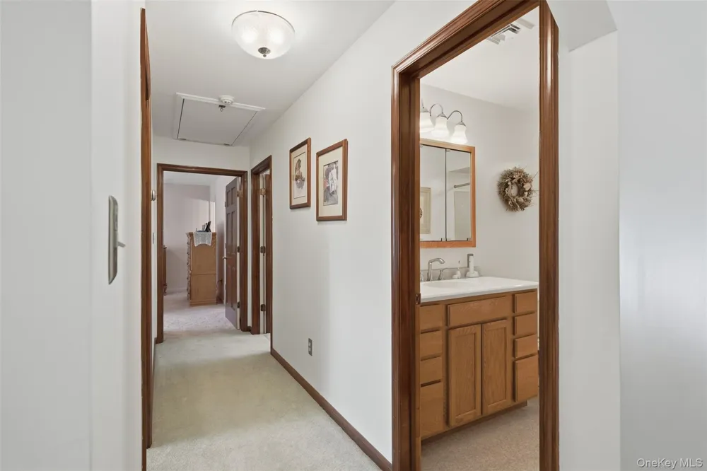 806 Peenpack Trail Sparrowbush, NY 12780