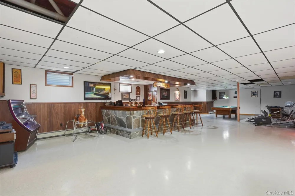 806 Peenpack Trail Sparrowbush, NY 12780