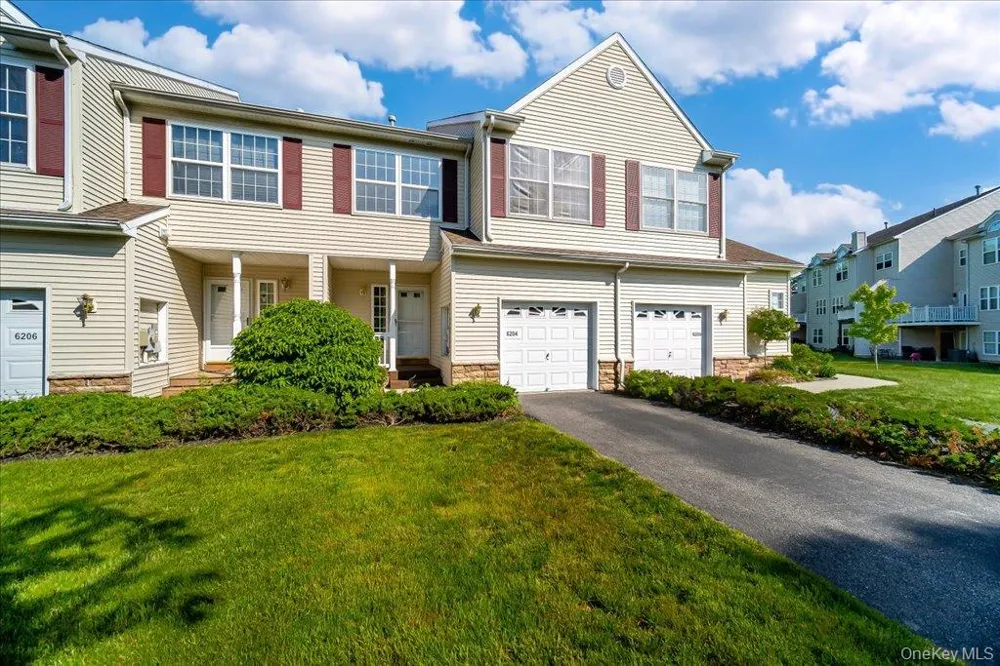 6204 High Ridge Court Wappingers Falls, NY 12590